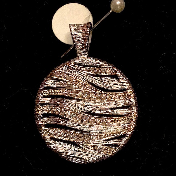 Jewelry - New Sterling Silver pendant. No chain